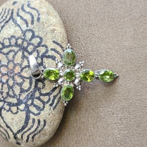 Sterling silver cross pendant